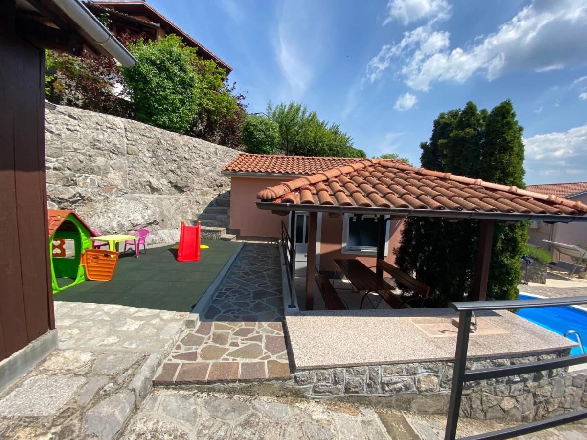 Holiday House Pasjak Sapjane Exterior foto
